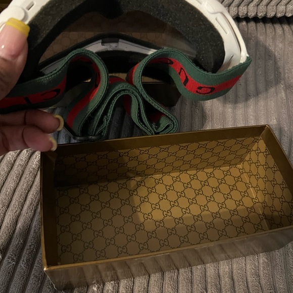 GUCCI
Ski Goggles White - Picture 8 of 8
